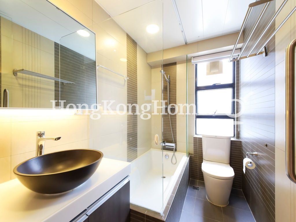 Master Bathroom — 樂信臺 II，西半山