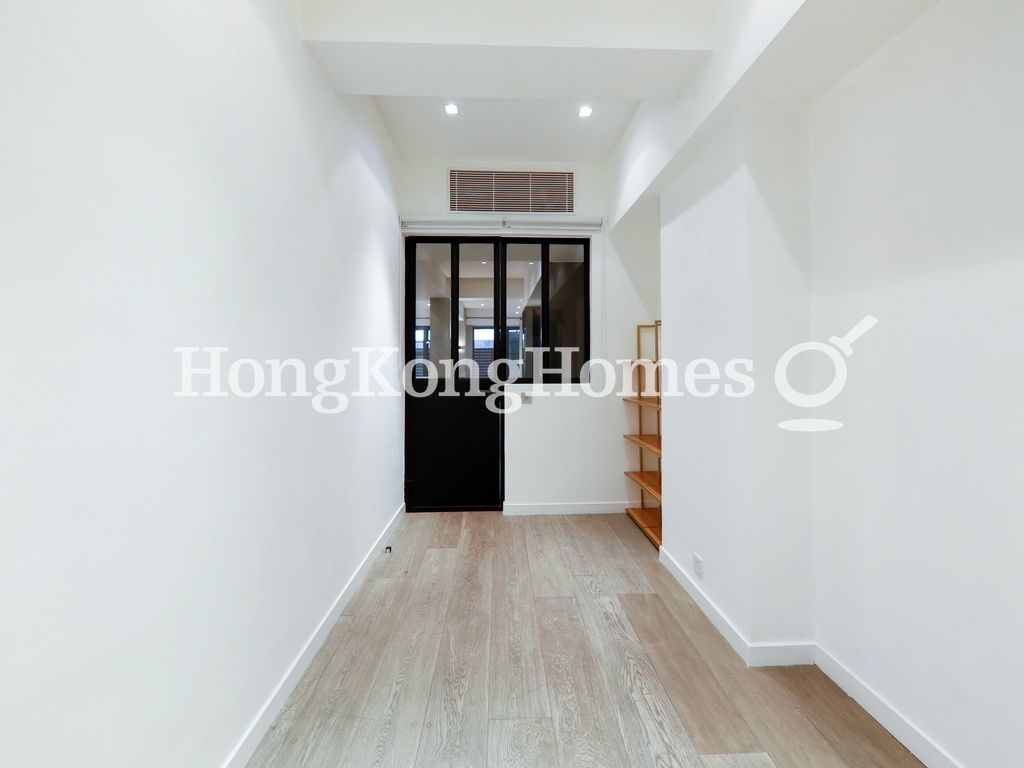 Second Ensuite Bedroom — 羅便臣道，西半山