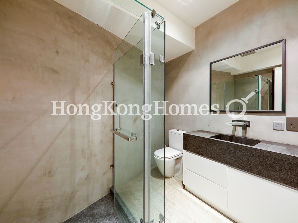 Second Ensuite Bathroom — 羅便臣道，西半山