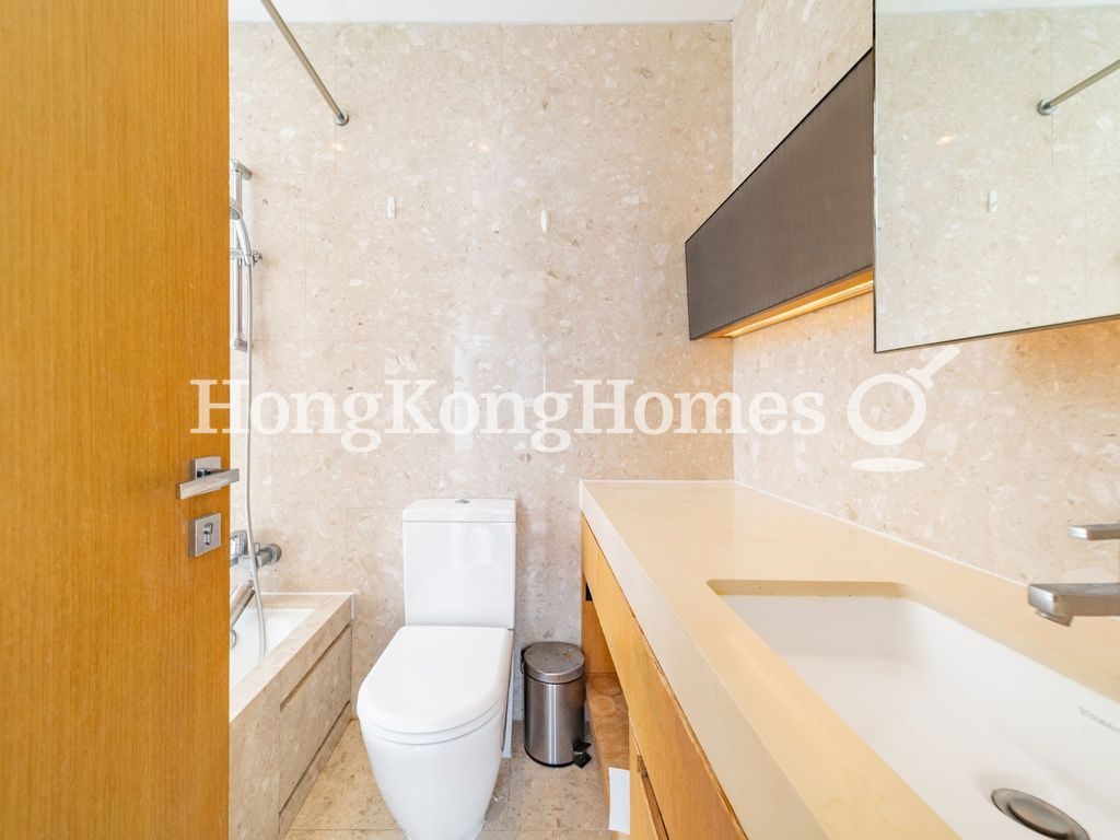 Master Bathroom — 西浦，上環