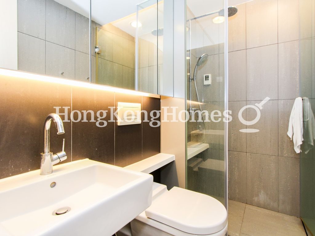 Guest Bathroom — 萃峯，灣仔