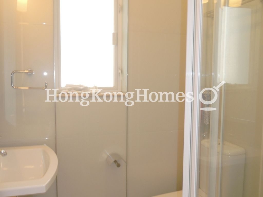Guest Bathroom — The Orchards - Tower 01, Quarry Bay