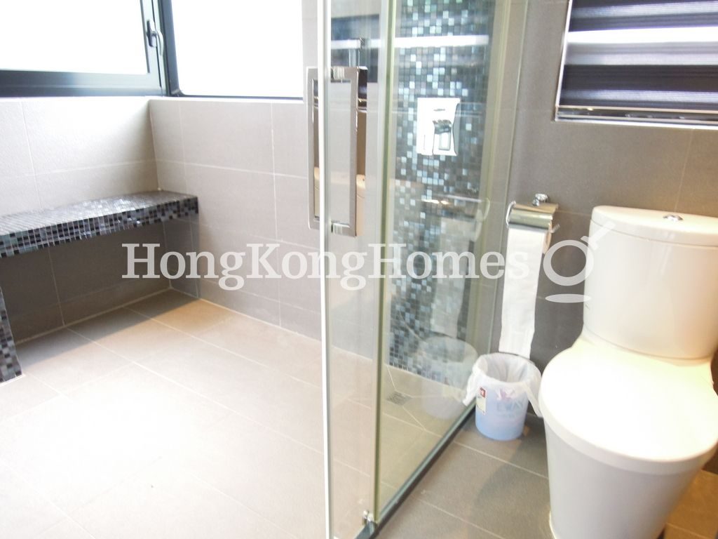 Guest Bathroom — Wong Keng Tei, 15, Sai Kung