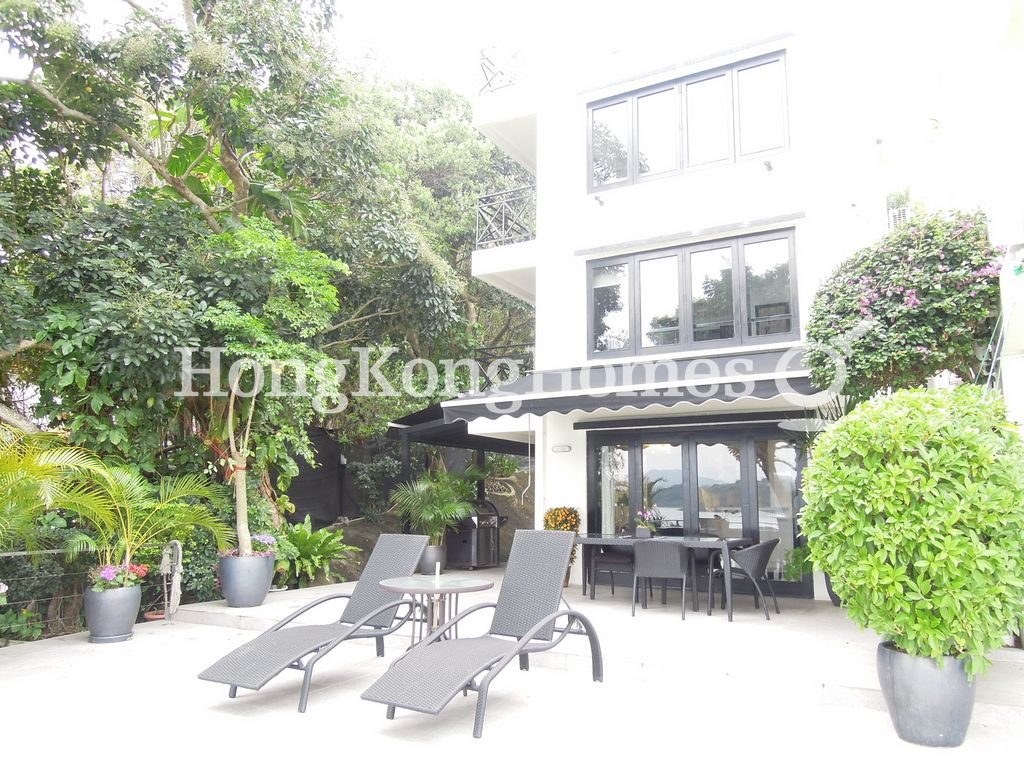Private Garden off Living & Dining Room — 黃麋地 15 號，西貢