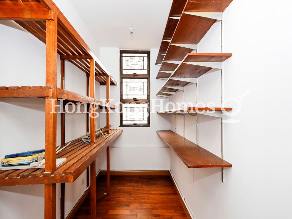 Store Room — 怡翠花園 01座，沙田火炭