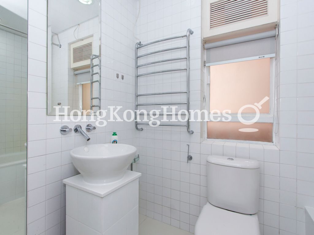 Guest Bathroom — 曉峰閣 - 第03座，中半山