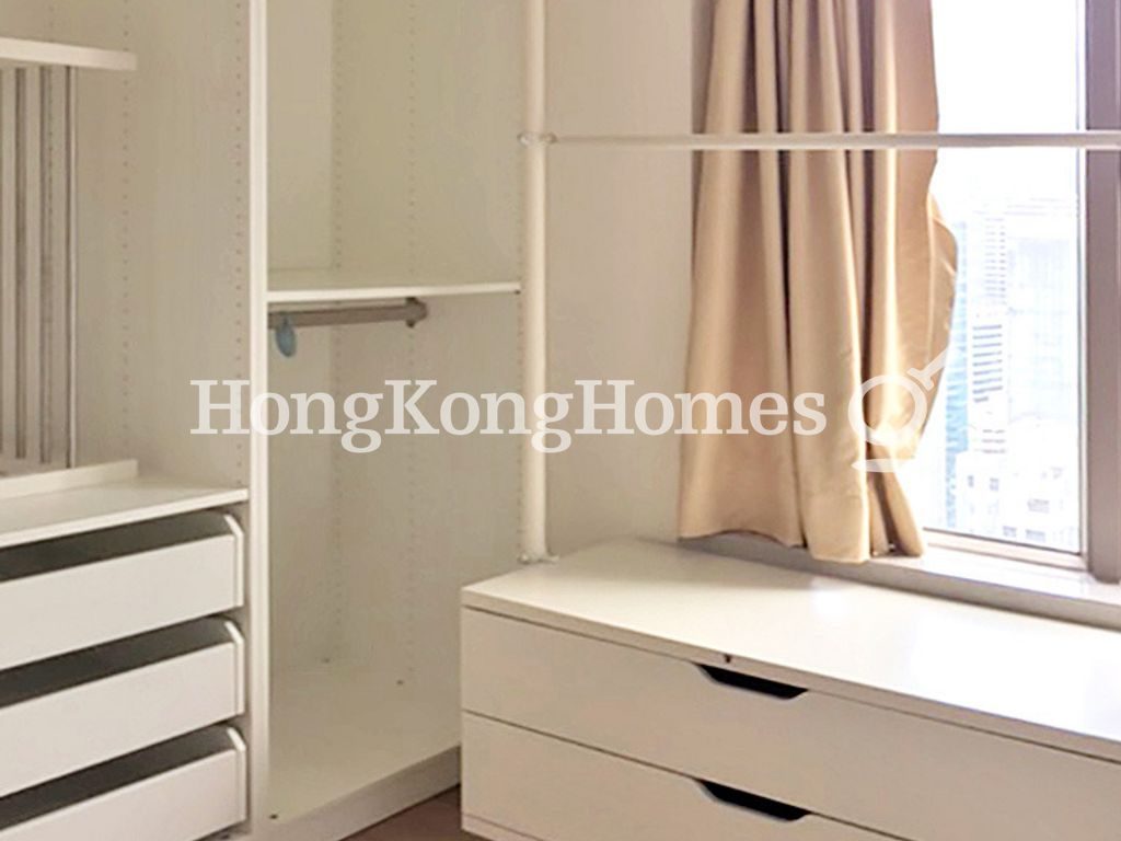Walk-in Closet in Master Bedroom — CentrePoint, Central