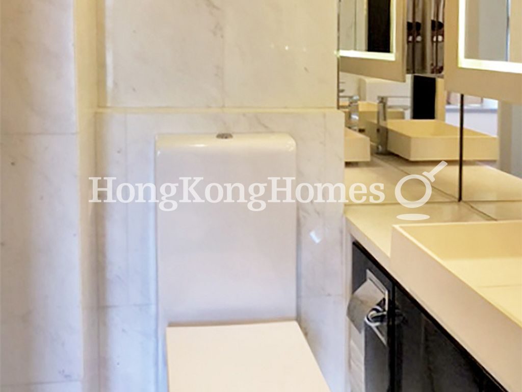 Master Bathroom — CentrePoint, Central