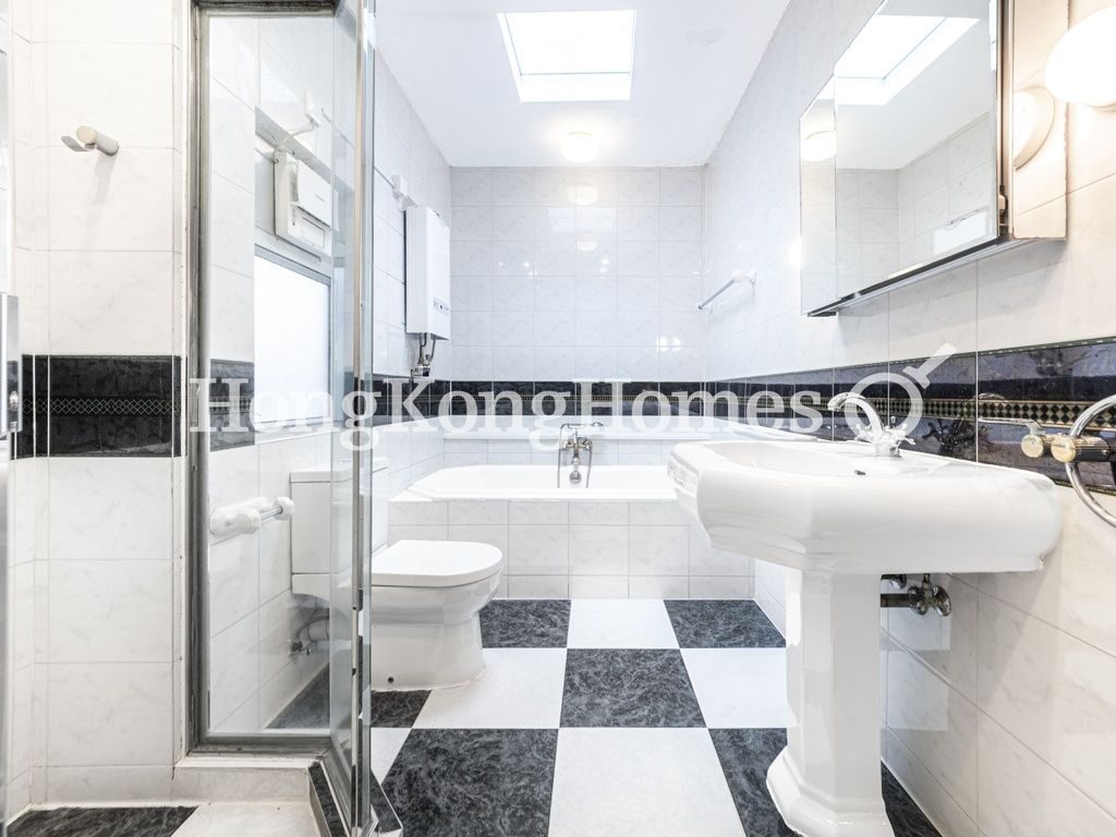 Master Bathroom — 清水灣道，清水灣