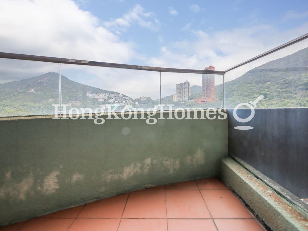 Balcony off Living and Dining Room — 淺水灣道 23號，淺水灣