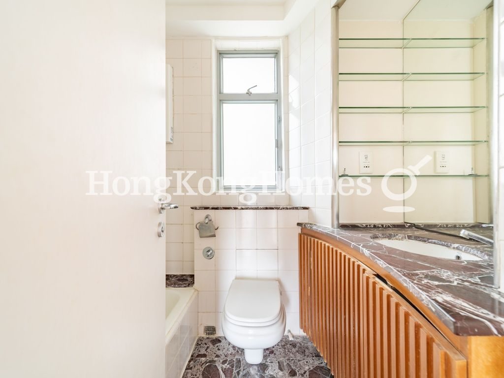 Guest Bathroom — 淺水灣道 23號，淺水灣