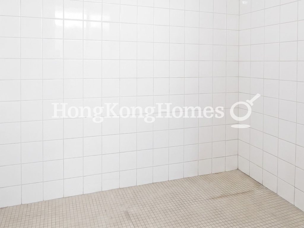 Maid's Room — 東山臺 24號，東半山