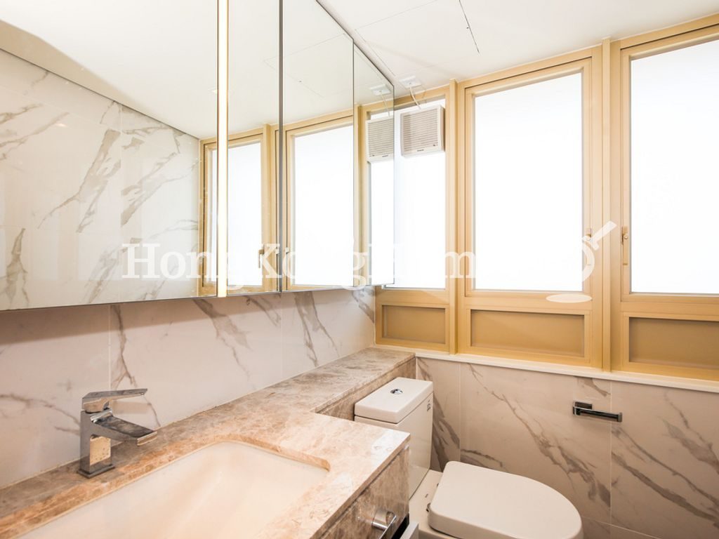 Ensuite Bathroom — 勝宗大廈，中半山