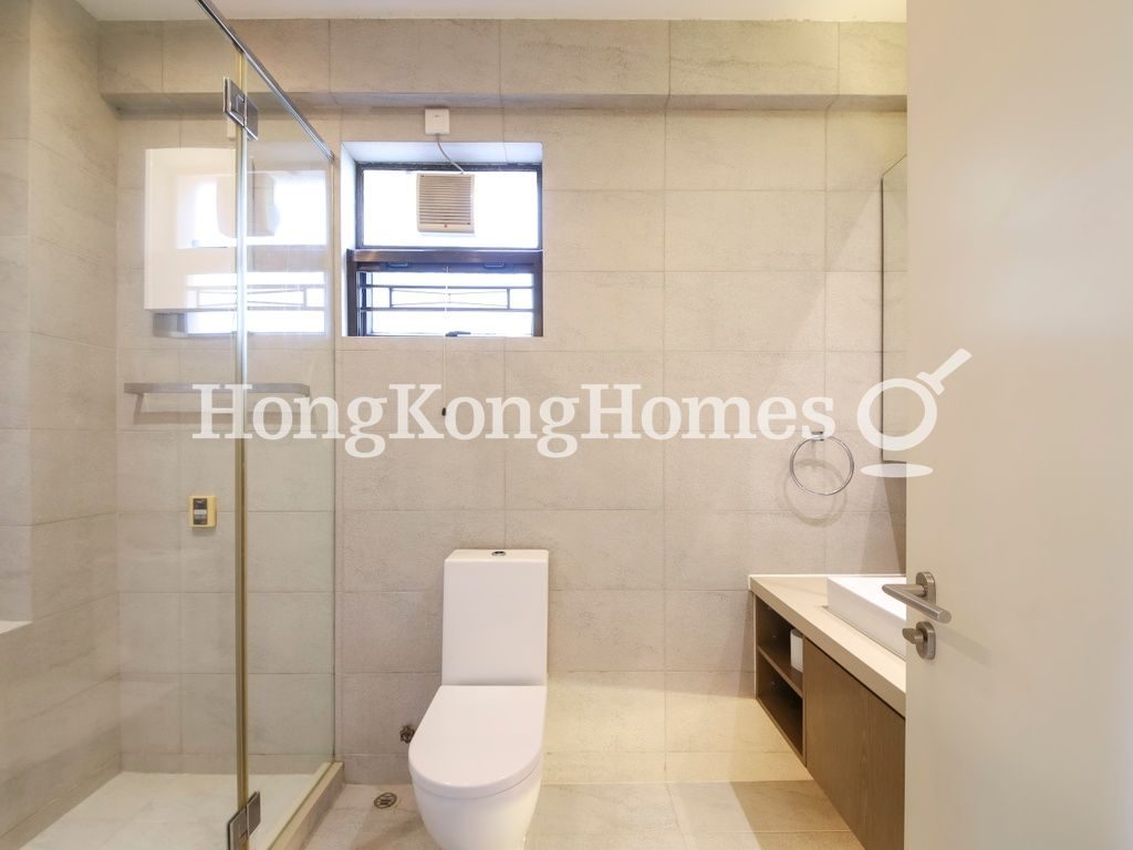 Master Bathroom — 碧荔道 22-24 號，薄扶林