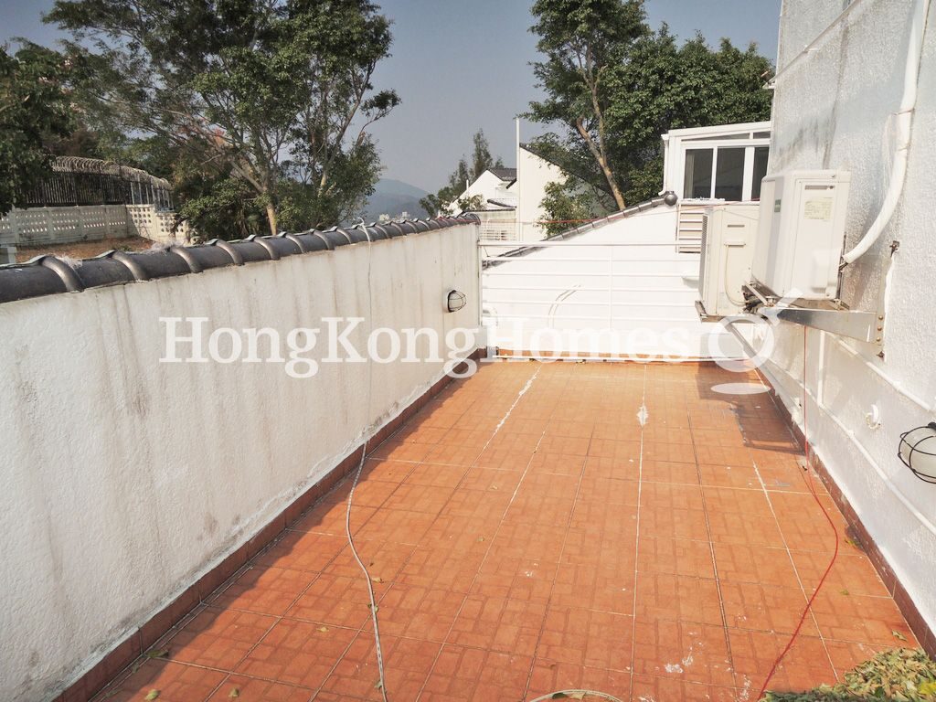 Private Roof Terrace — 早禾居洋房，西貢