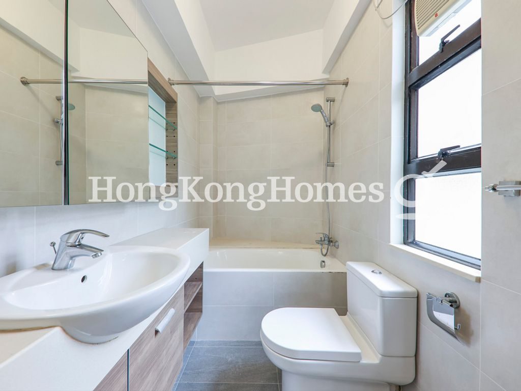 Master Bathroom — 福來閣，中半山