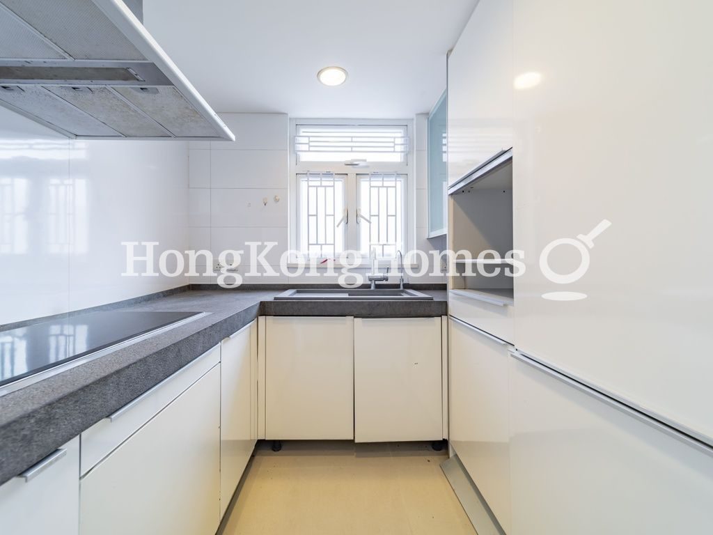 Kitchen — The Brentwood, Repulse Bay