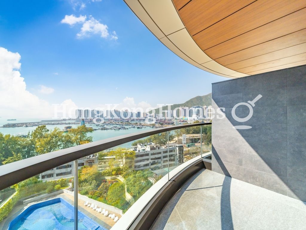 Balcony off Living Area — 尚岸 - 第 2座，屯門