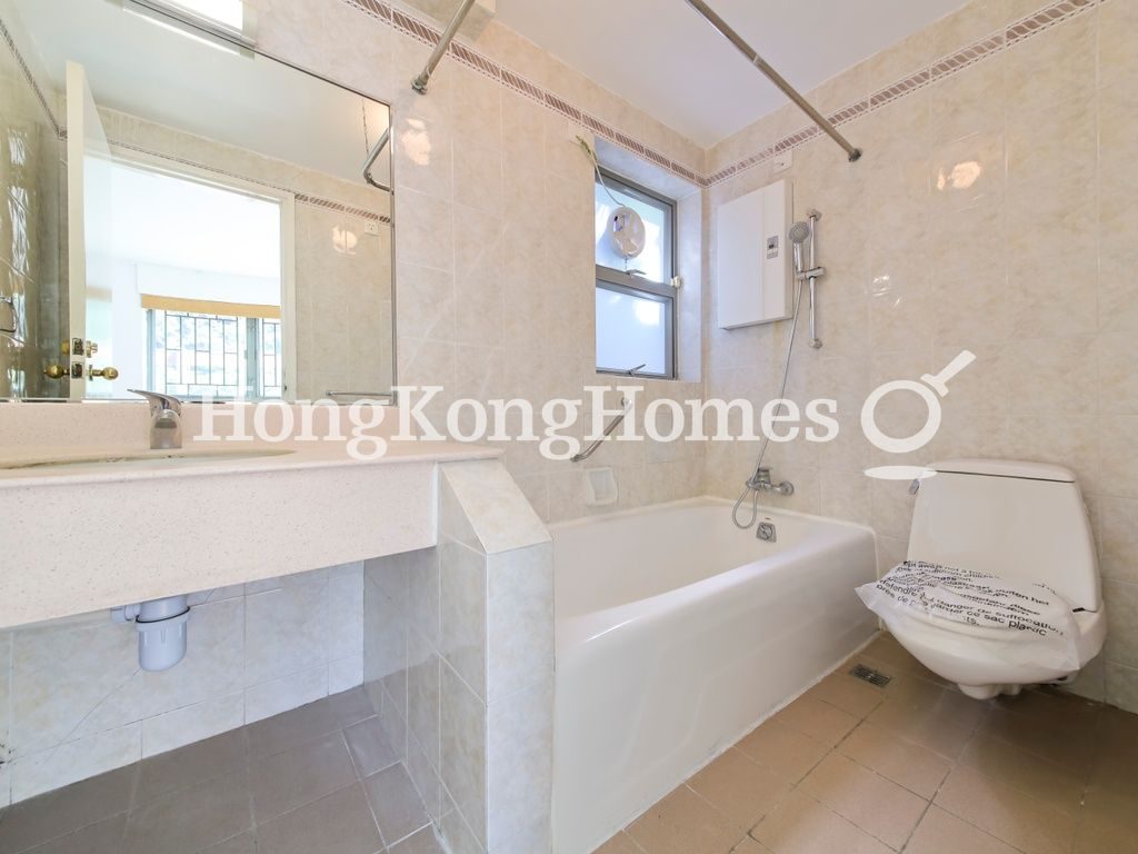 Master Bathroom — 東山臺 11號，東半山
