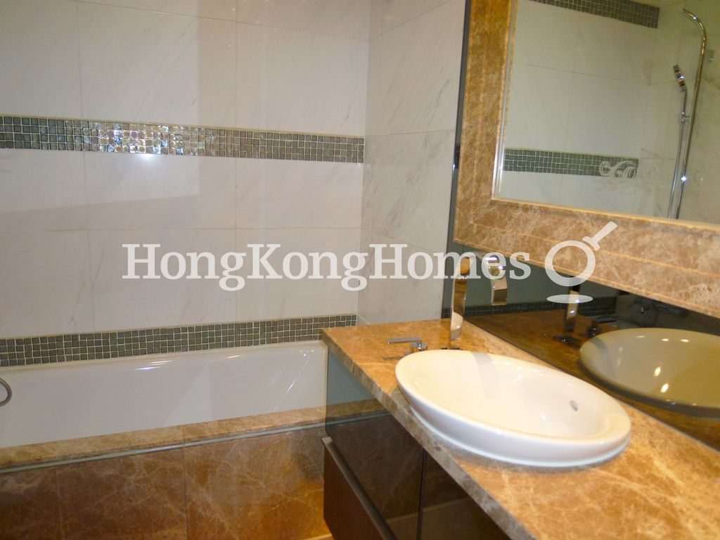 Guest Bathroom — 海珀名邸，東涌