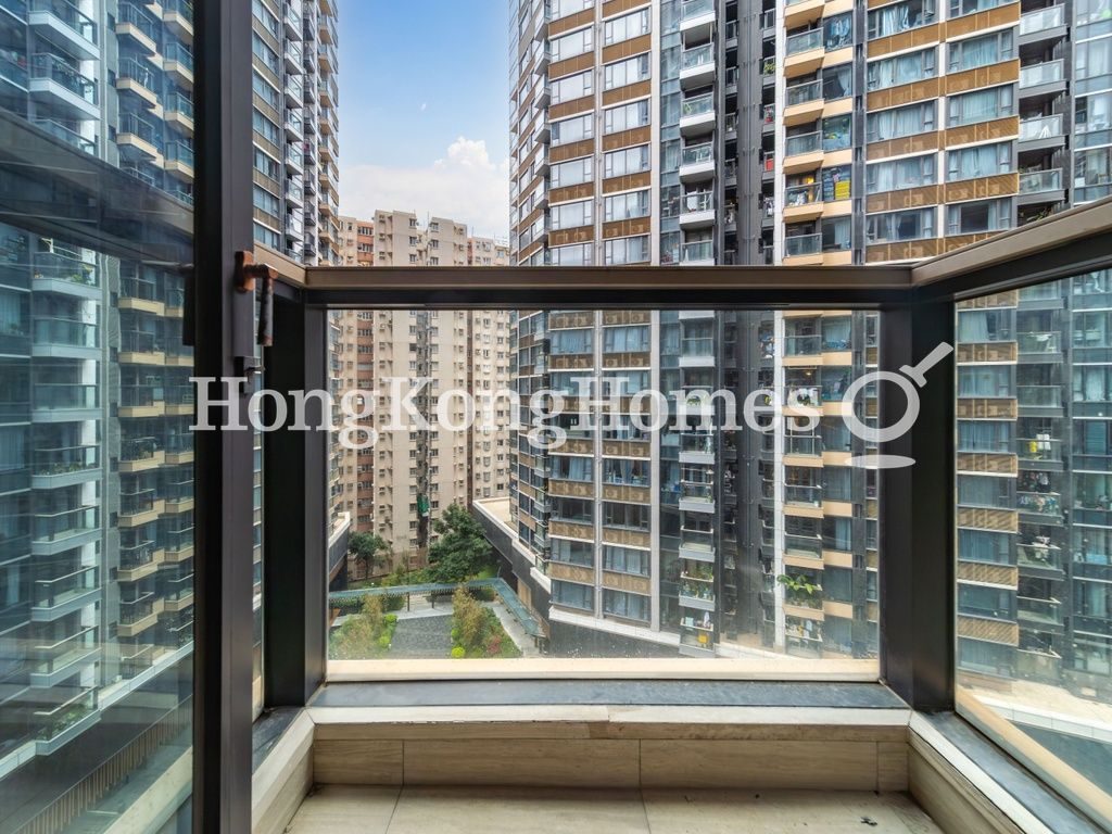 Balcony off Living and Dining Room — 柏蔚山，北角