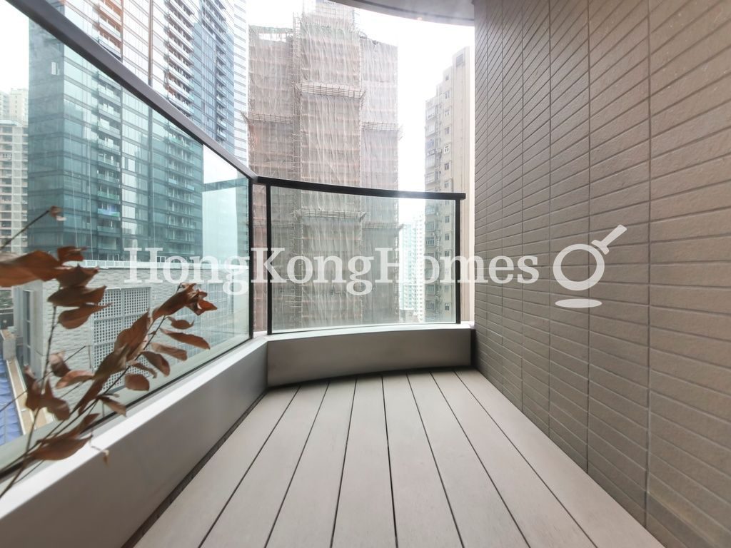 Balcony off Living and Dining Room — 瀚然，西半山