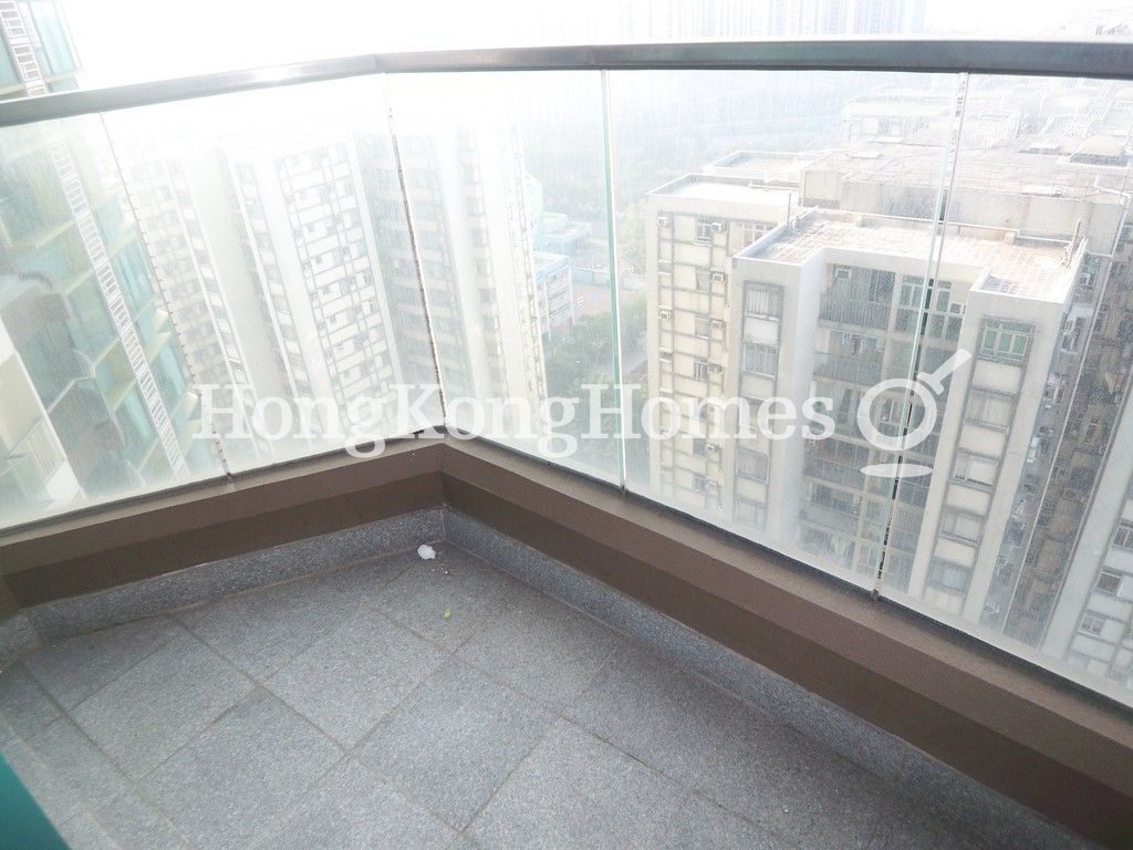 Balcony off Living Room — 嘉亨灣 03座，鰂魚涌