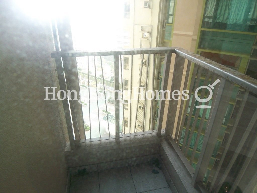 Balcony off Kitchen — 嘉亨灣 03座，鰂魚涌