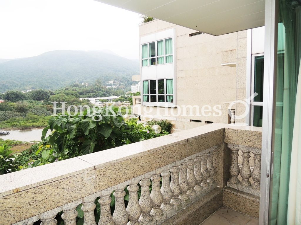 Balcony off Living Room — 御濤，西貢