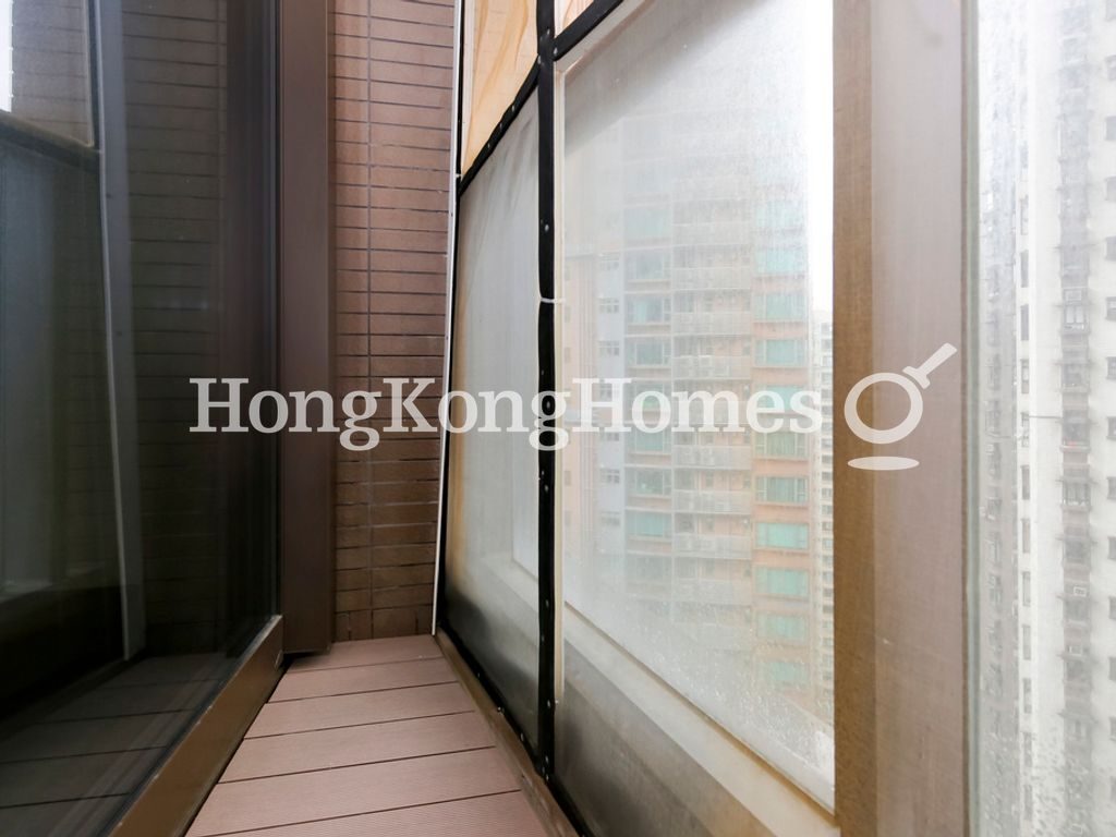 Balcony off Living and Dining Room — 殷然，西半山