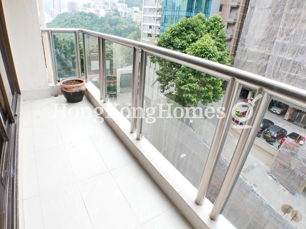 Balcony off Living and Dining Room — 金輝大廈，東半山