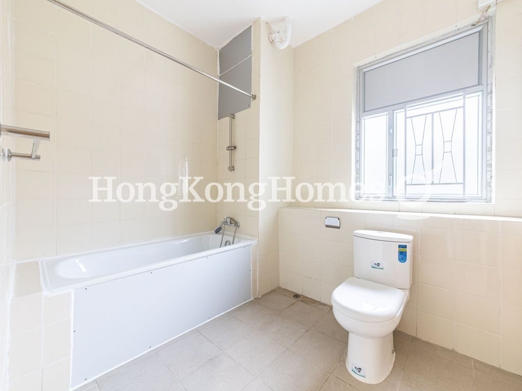 Guest Bathroom — 廣播道87號，九龍塘