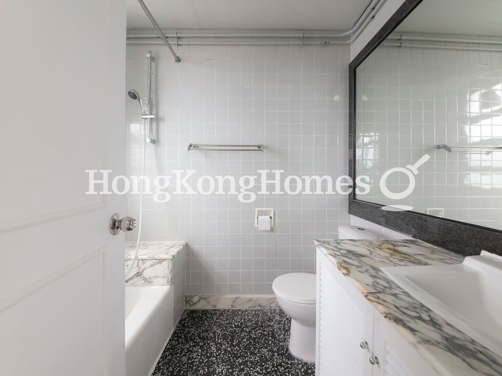 Master Bathroom — Four Winds, Pokfulam
