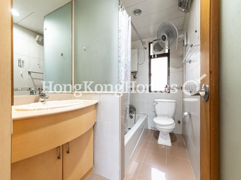 Master Bathroom — 碧瑤灣 - 第38座，薄扶林