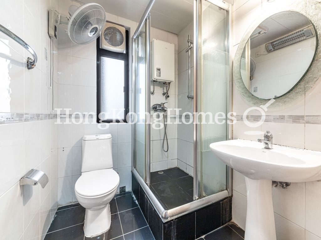 Guest Bathroom — 碧瑤灣 - 第38座，薄扶林