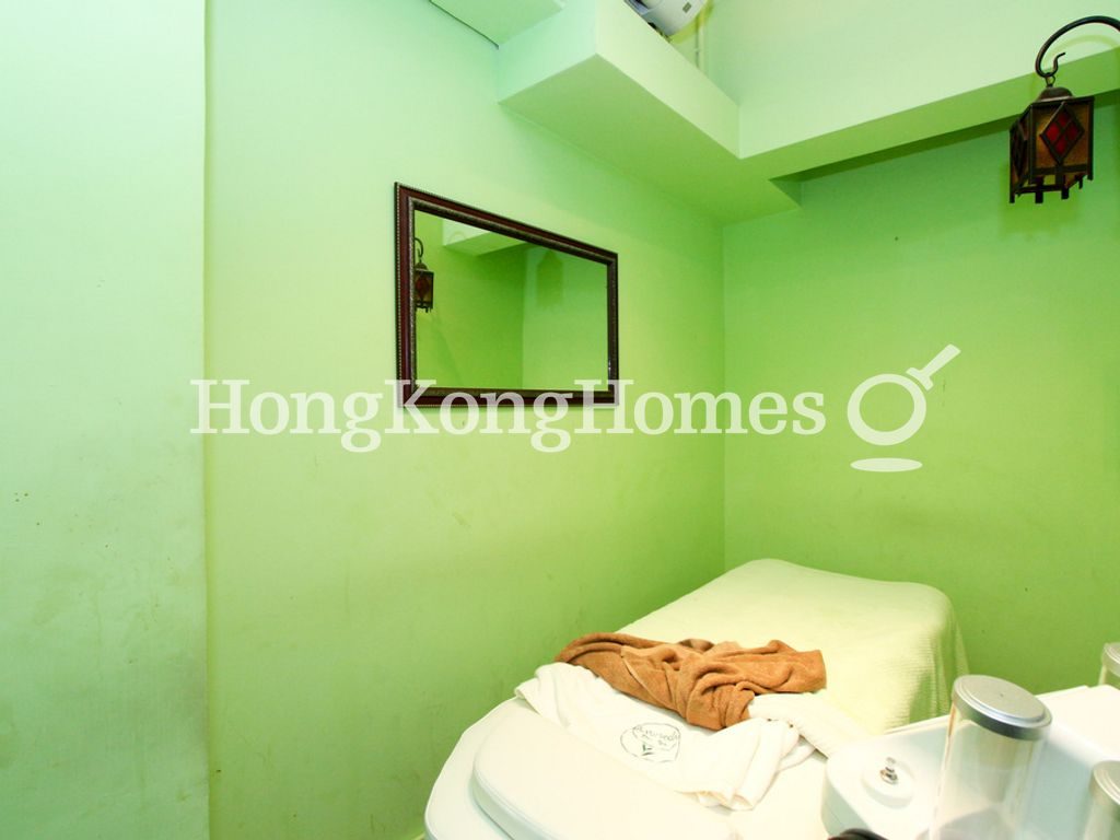 Third Bedroom — 伊利近街 49-49C 號，中環
