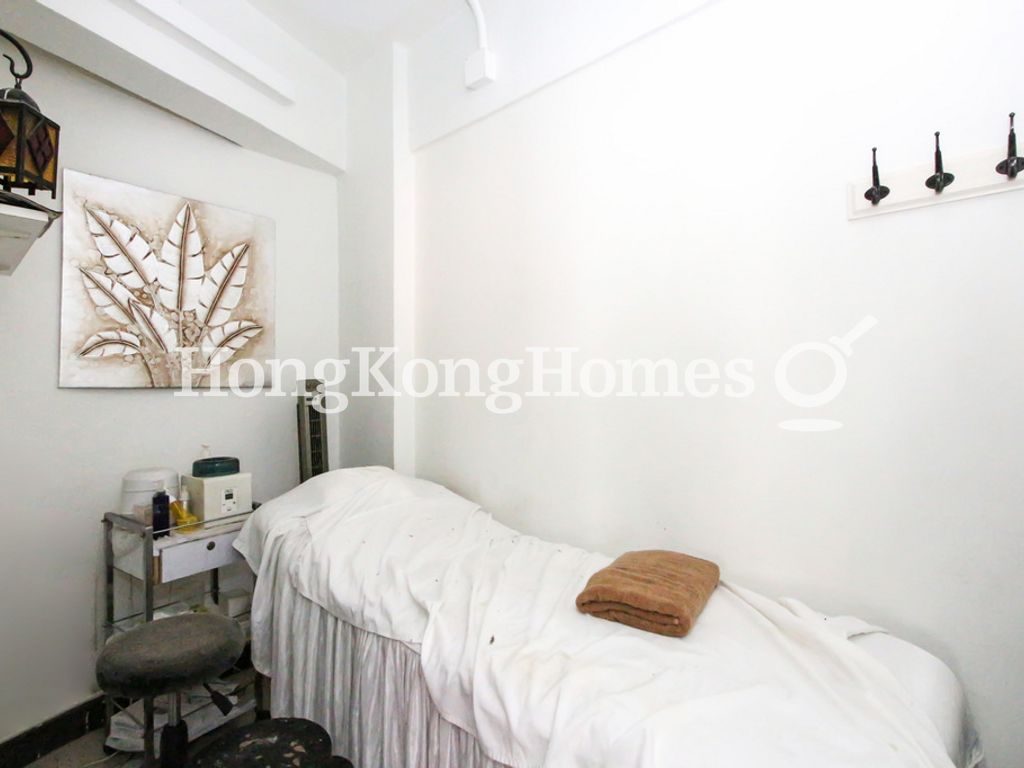 Fourth Bedroom — 伊利近街 49-49C 號，中環