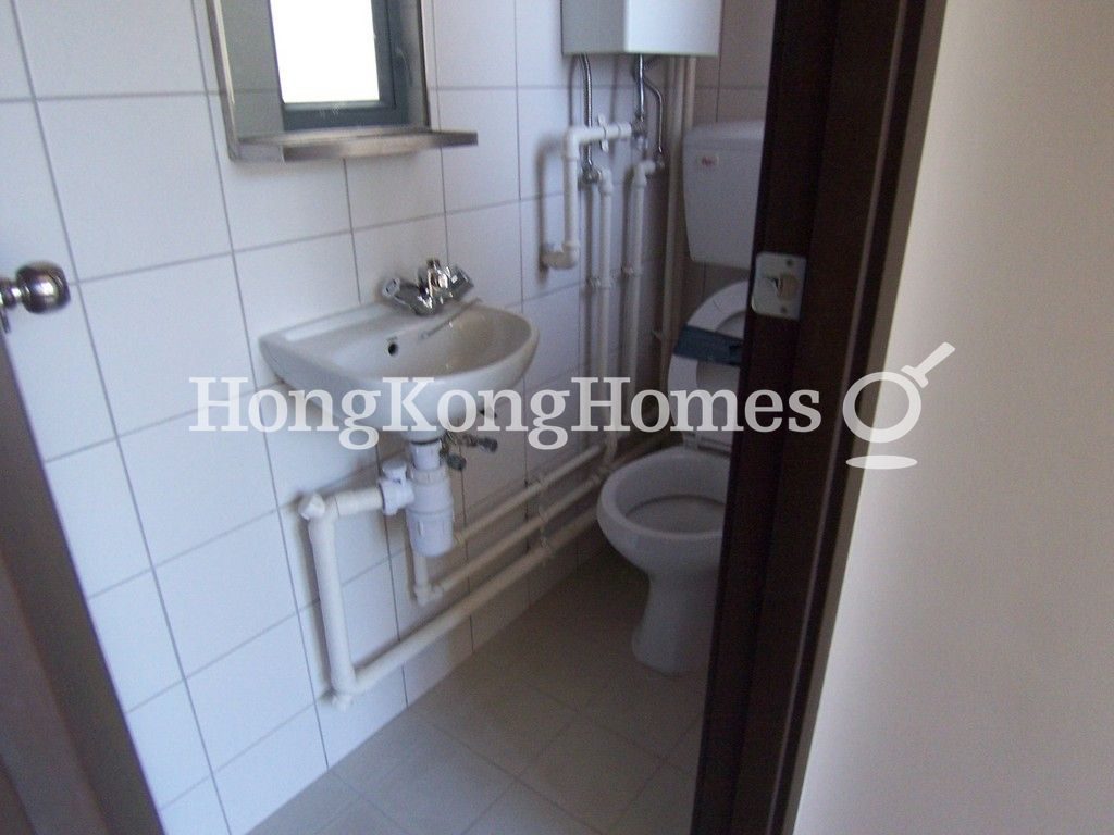 Maid's Toilet — Grand Promenade - Tower 03, Quarry Bay