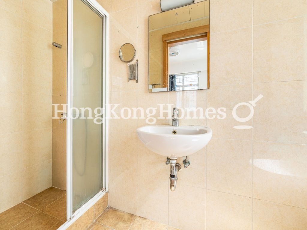 Master Bathroom — Highland Mansion, Causeway Bay