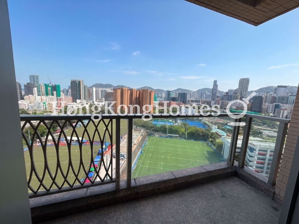Balcony off Living and Dining Room — 君頤峰 - 03座，何文田窩打老道