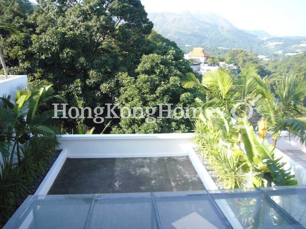 View from Second Bedroom — 寶石小築，西貢