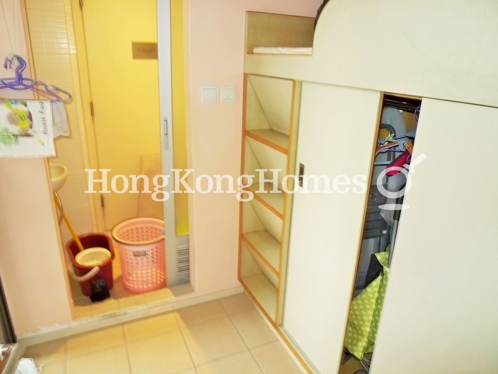 Maid's Room and Maid's Washroom — Residence Bel-Air - Phase 06 - Bel-Air No. 8, Tower 7, Pokfulam