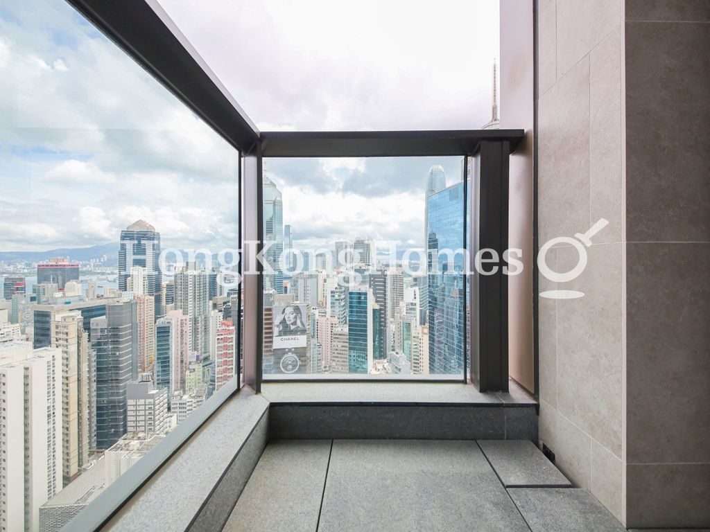 Balcony off Living and Dining Room — 本舍，西半山