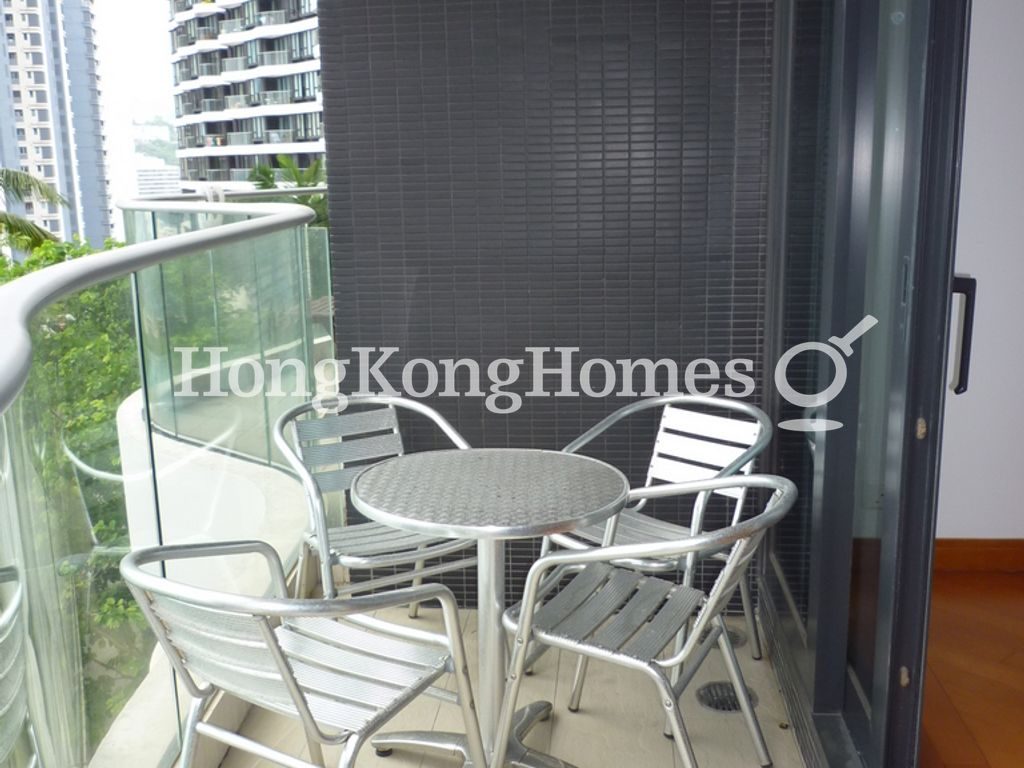First Balcony — 貝沙灣 06期 Bel-Air No. 8 5座，薄扶林