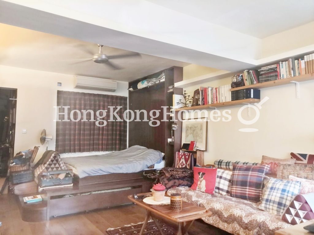 Living and Dining Area — 協生大廈，灣仔