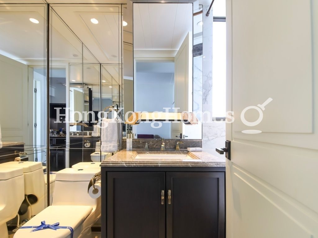 Guest Bathroom — Castle One, Mid-levels West