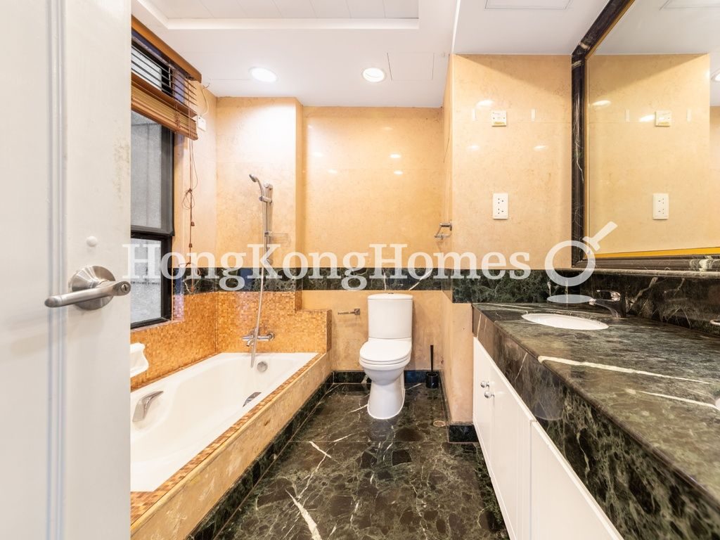 Master Bathroom — 愛琴居，清水灣