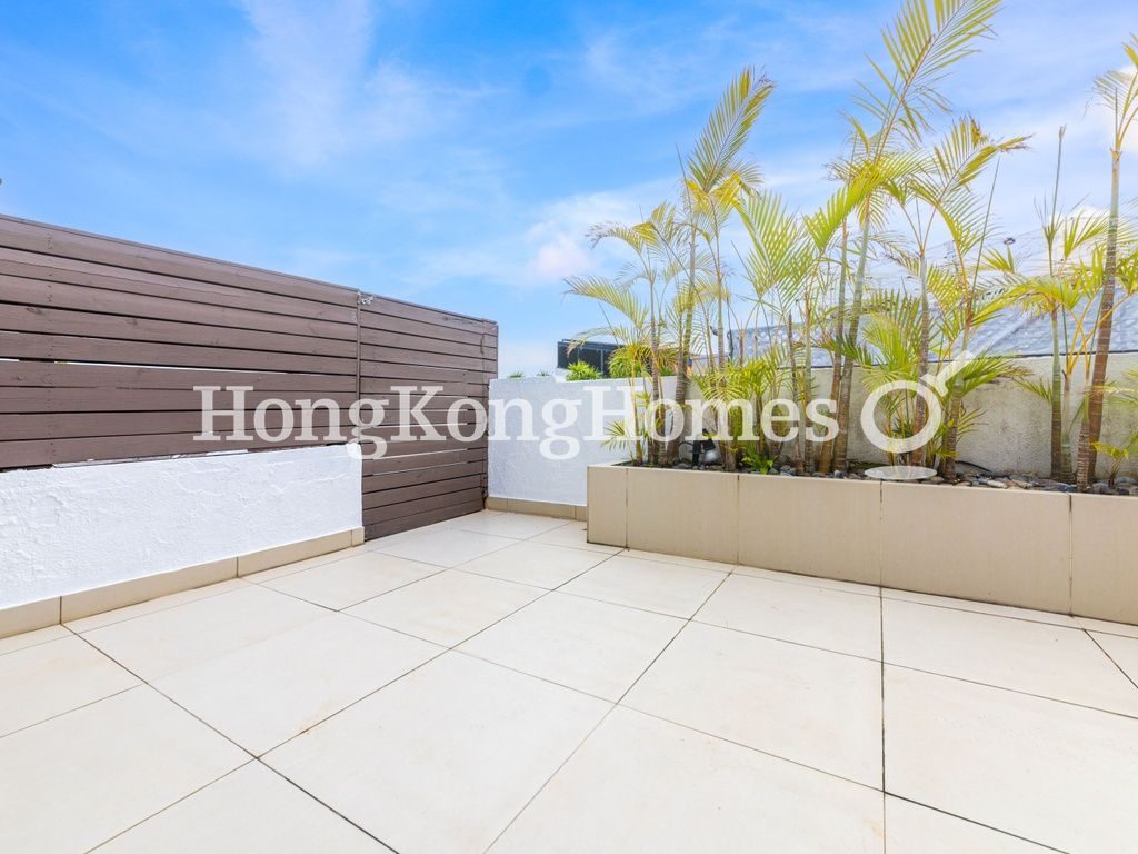 Private Roof Terrace — 華富花園，清水灣