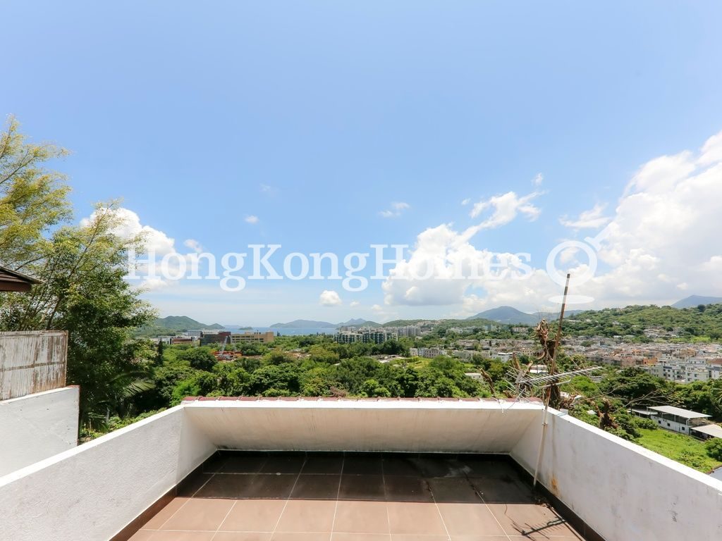 Private Roof Terrace — 松柏山莊，西貢