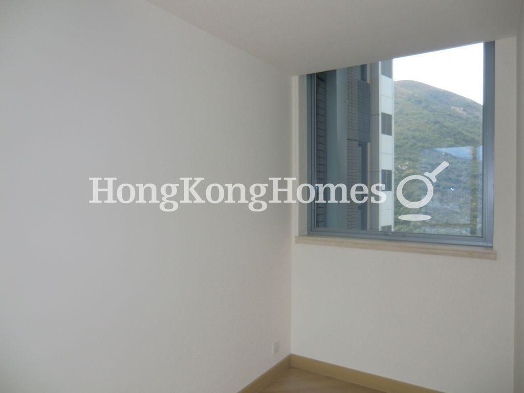 Dressing Area in Master Bedroom — 南灣 - 第5座，鴨脷洲